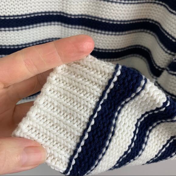 H&M Sweater Striped White and Blue Nautical Preppy Spring Trendy Size S - Picture 7 of 16